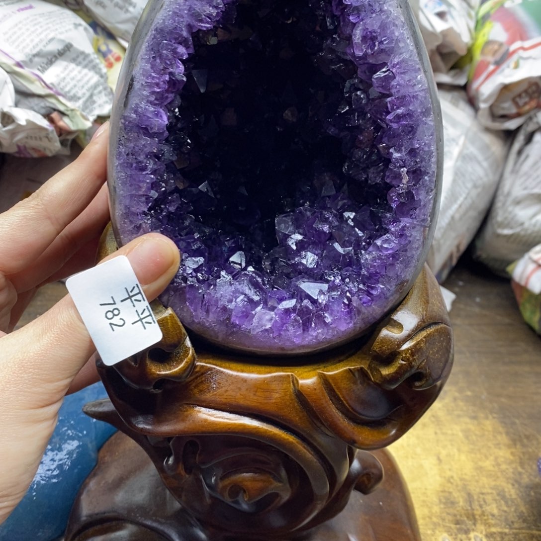 紫晶乌拉圭未镶嵌