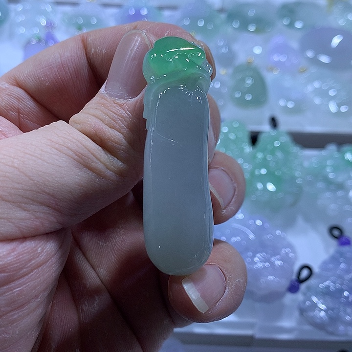 翡翠未镶嵌颈饰天然翡翠A货吊坠