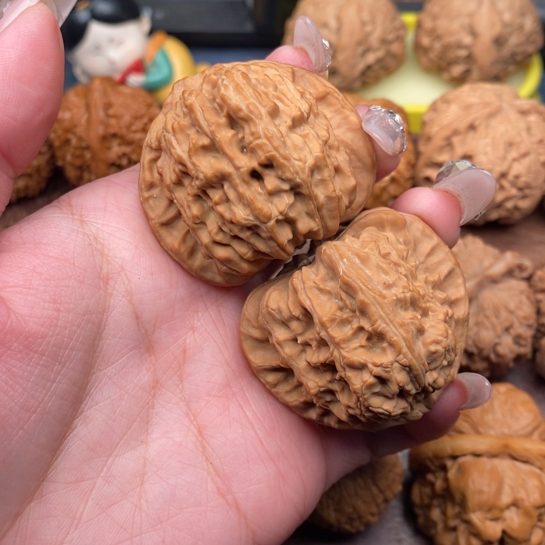 文玩核桃把件R*y全品延庆三角白狮子43