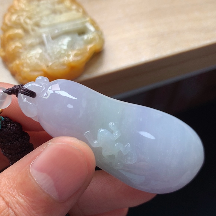 翡翠未镶嵌颈饰吊坠