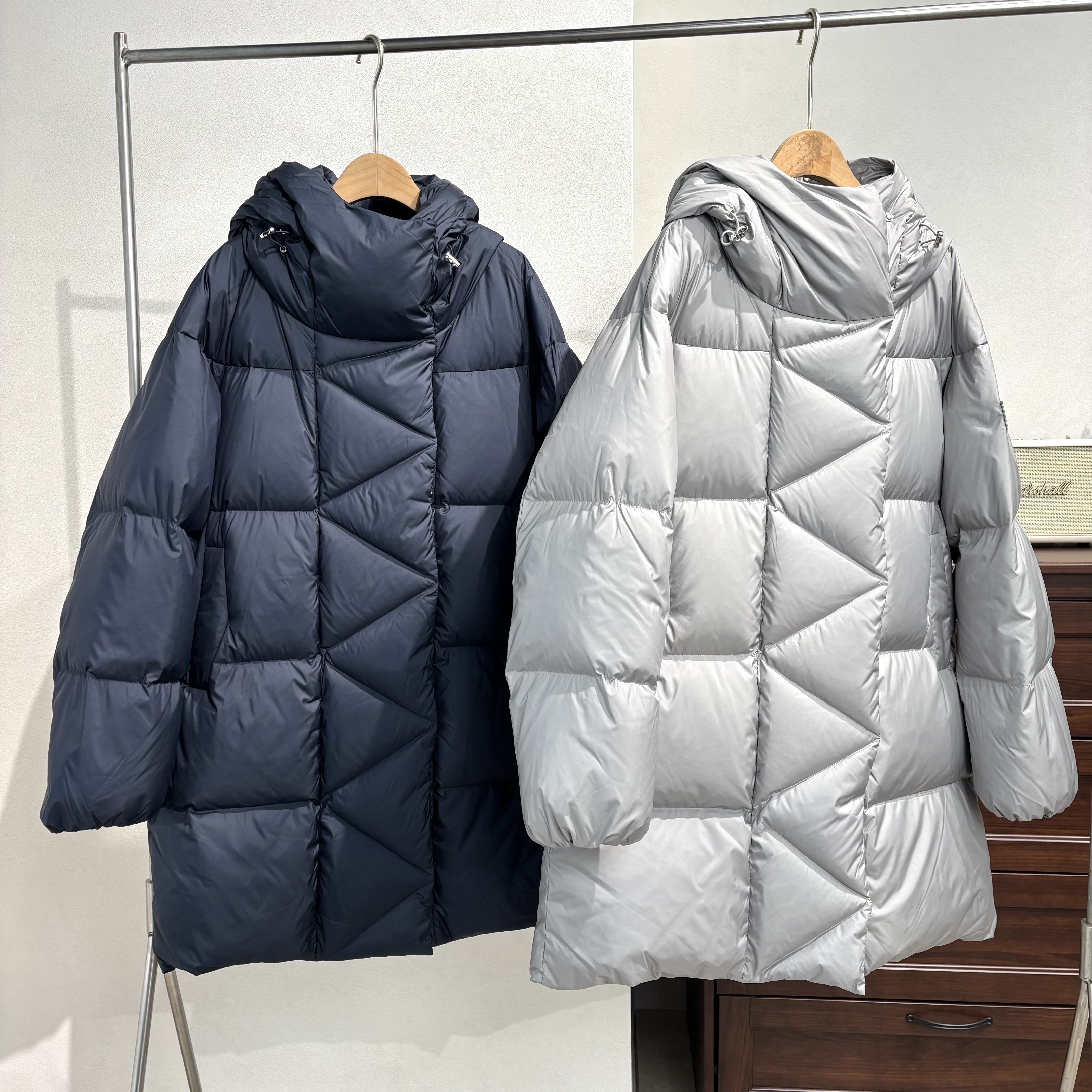 SY5850  双色绗缝连帽鹅绒羽绒服