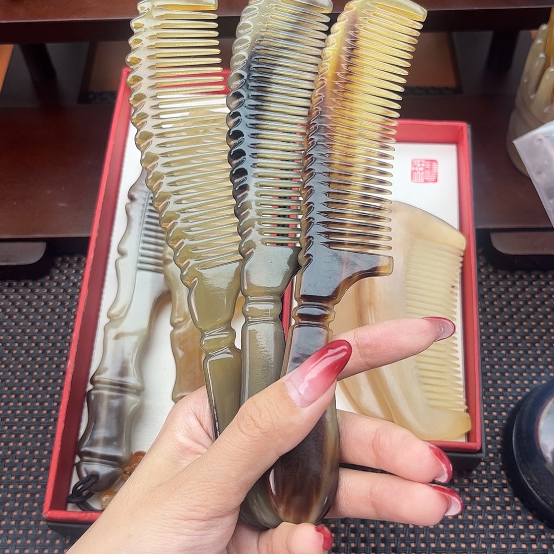 手工制作纯牛角梳子