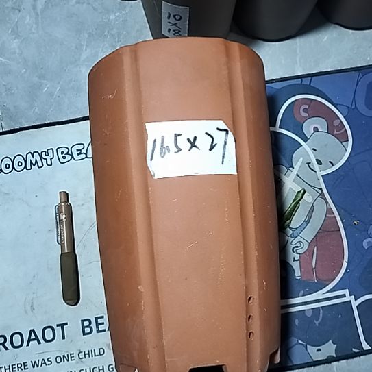 紫砂红泥抽角一个六方