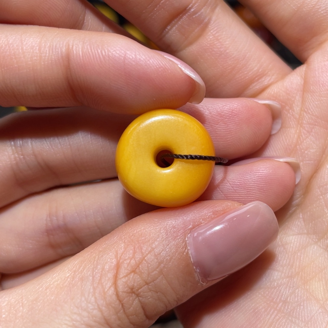 【闪购商品】琥珀裸石未镶嵌饼子