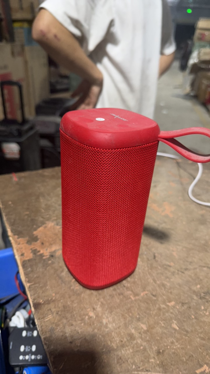 9新  库存小音响电池不质保，裸机