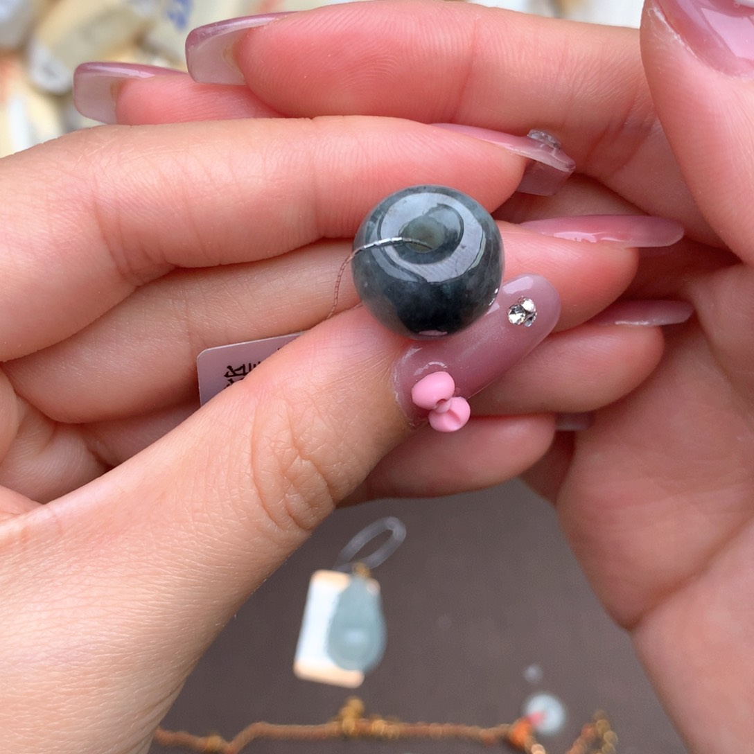 【闪购商品】翡翠挂件未镶嵌一