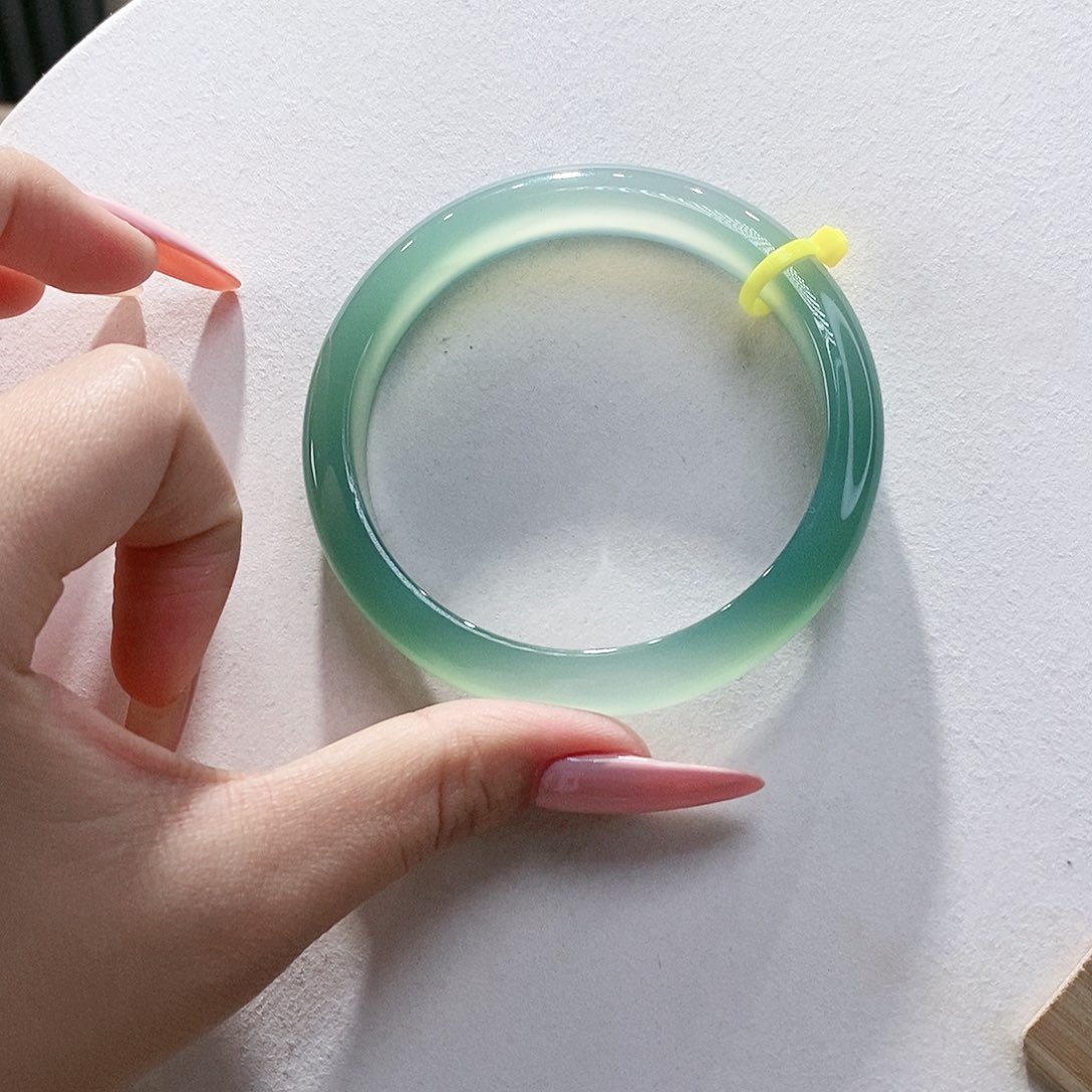 手镯玛瑙/玉髓未镶嵌60.8