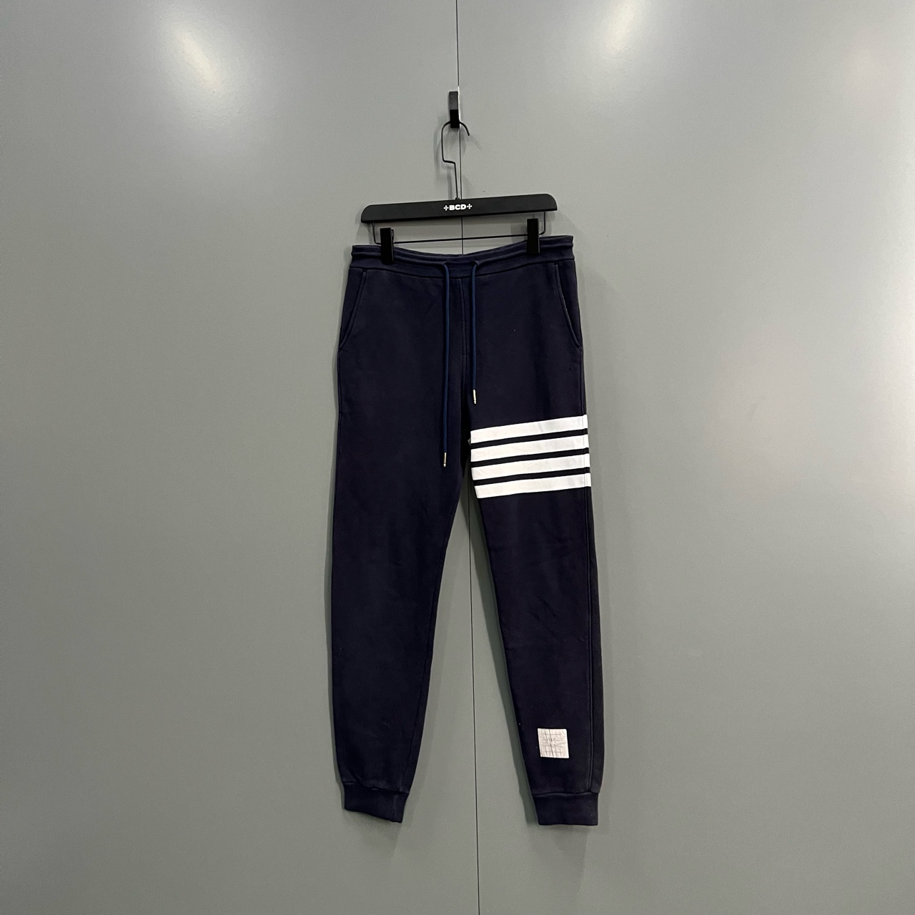 95新 THOMBROWNE （ll）藏青色条纹抽绳卫裤 1码