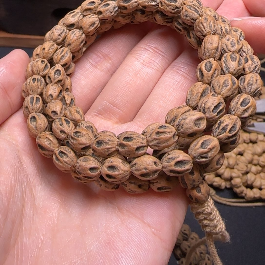 子***跑吊坠柏香籽/百香籽