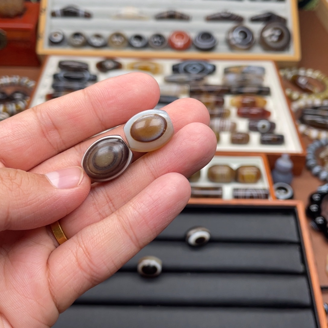 满***）玛瑙/玉髓未镶嵌配饰