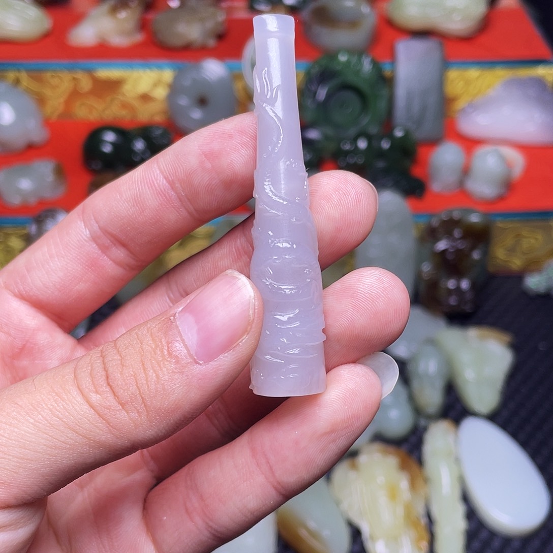 西***独和田玉未镶嵌颈饰