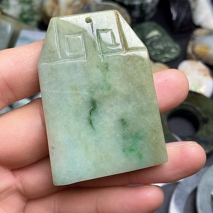 翡翠未镶嵌颈饰天然翡翠63