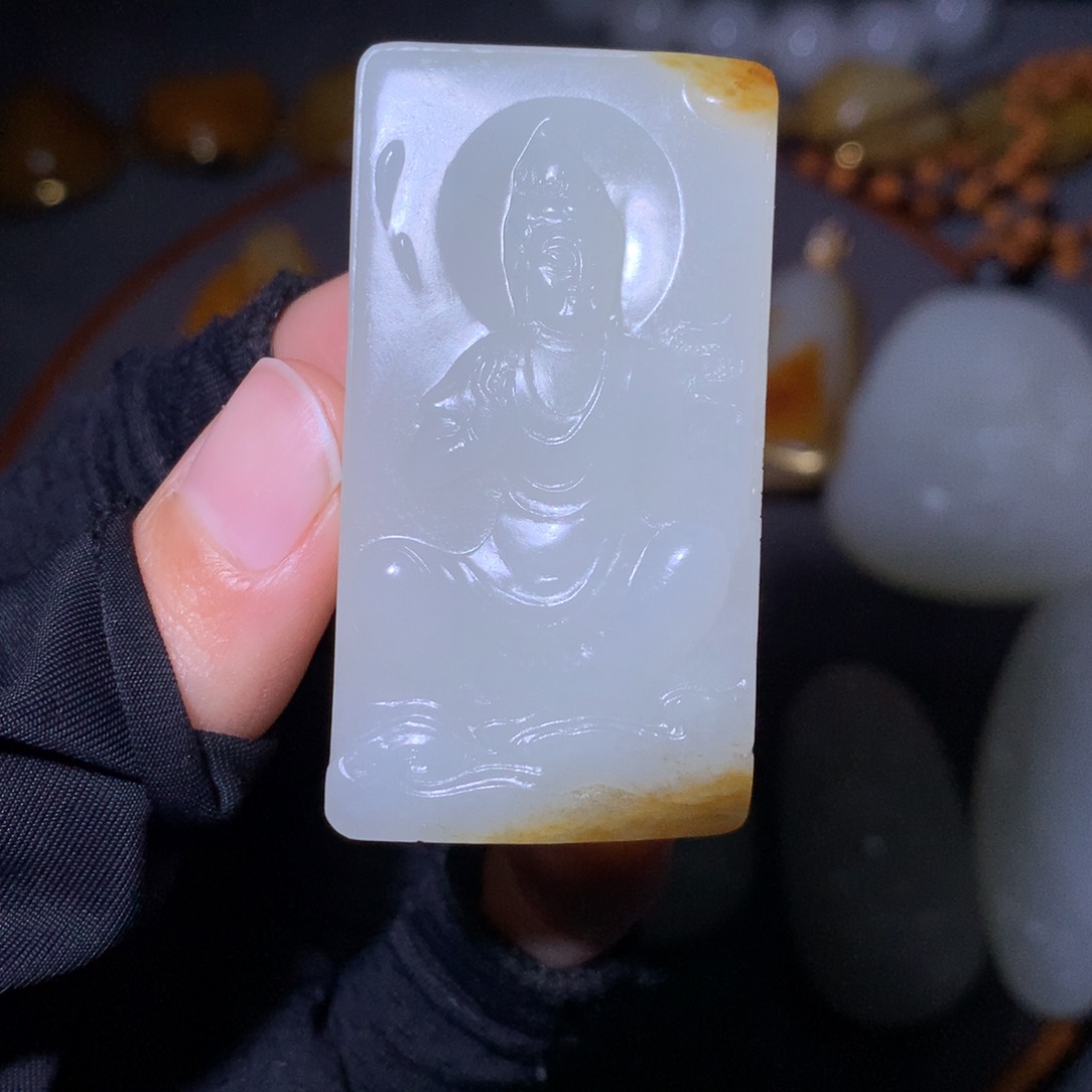 和田玉颈饰未镶嵌雨**晴