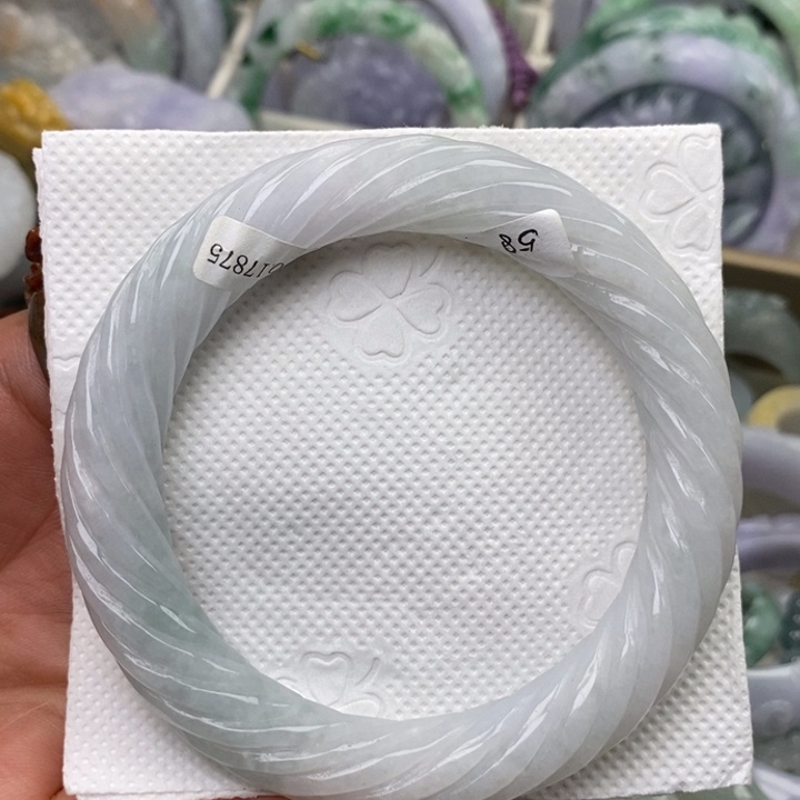 翡翠未镶嵌手镯58麻花镯