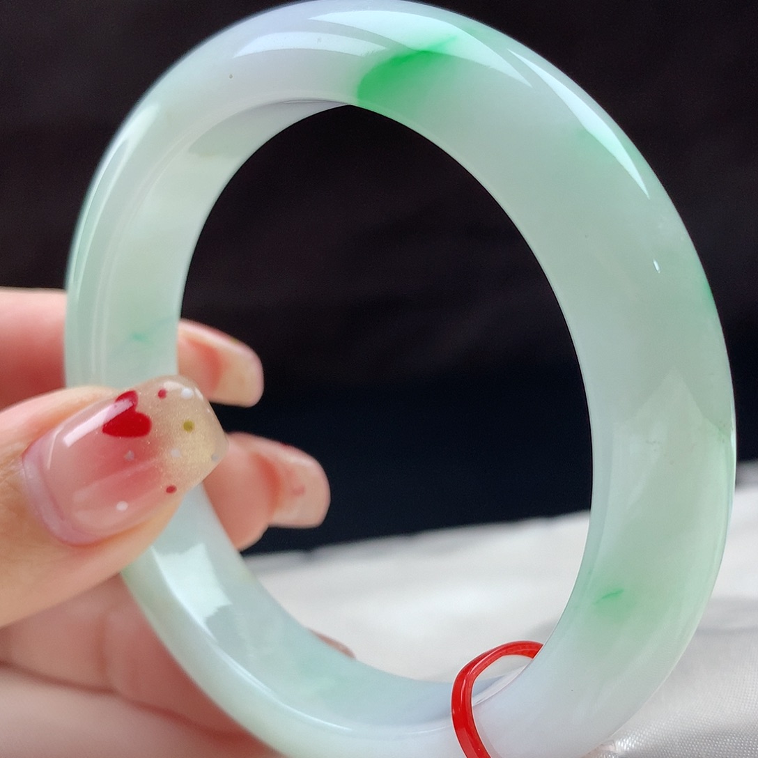 翡翠手镯未镶嵌96788，