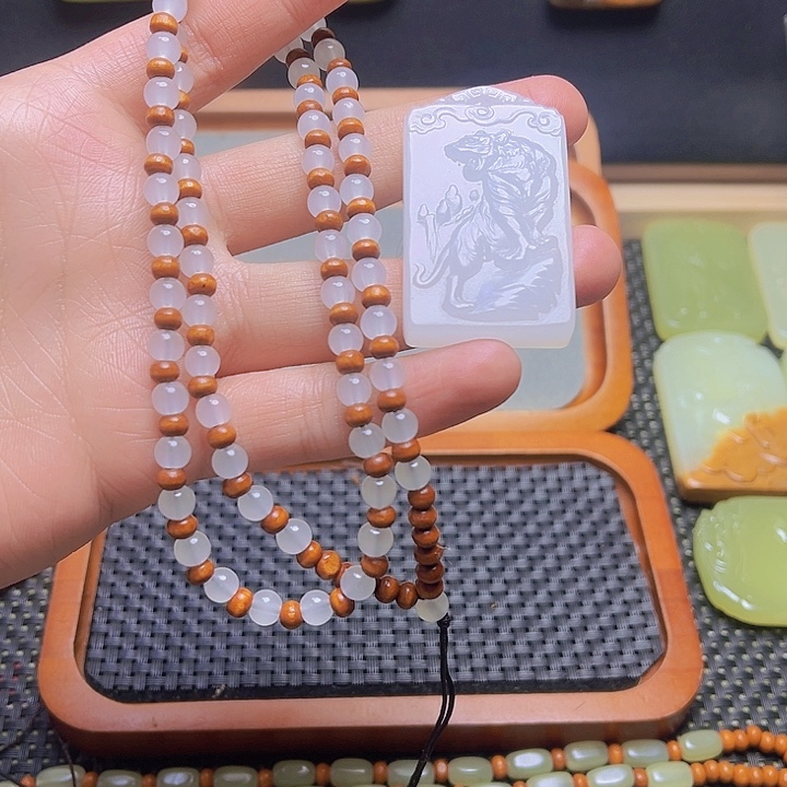 明***我生肖虎牌一物一拍