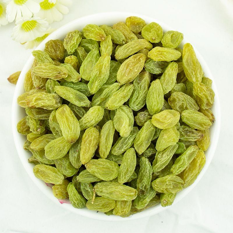 新疆吐鲁番绿宝石葡萄干自然风干无核干净无沙休闲零食