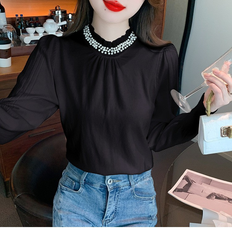 2025新款冬季半高领钉珠打底衫女上衣女气质别致小衫洋气时尚毛衣