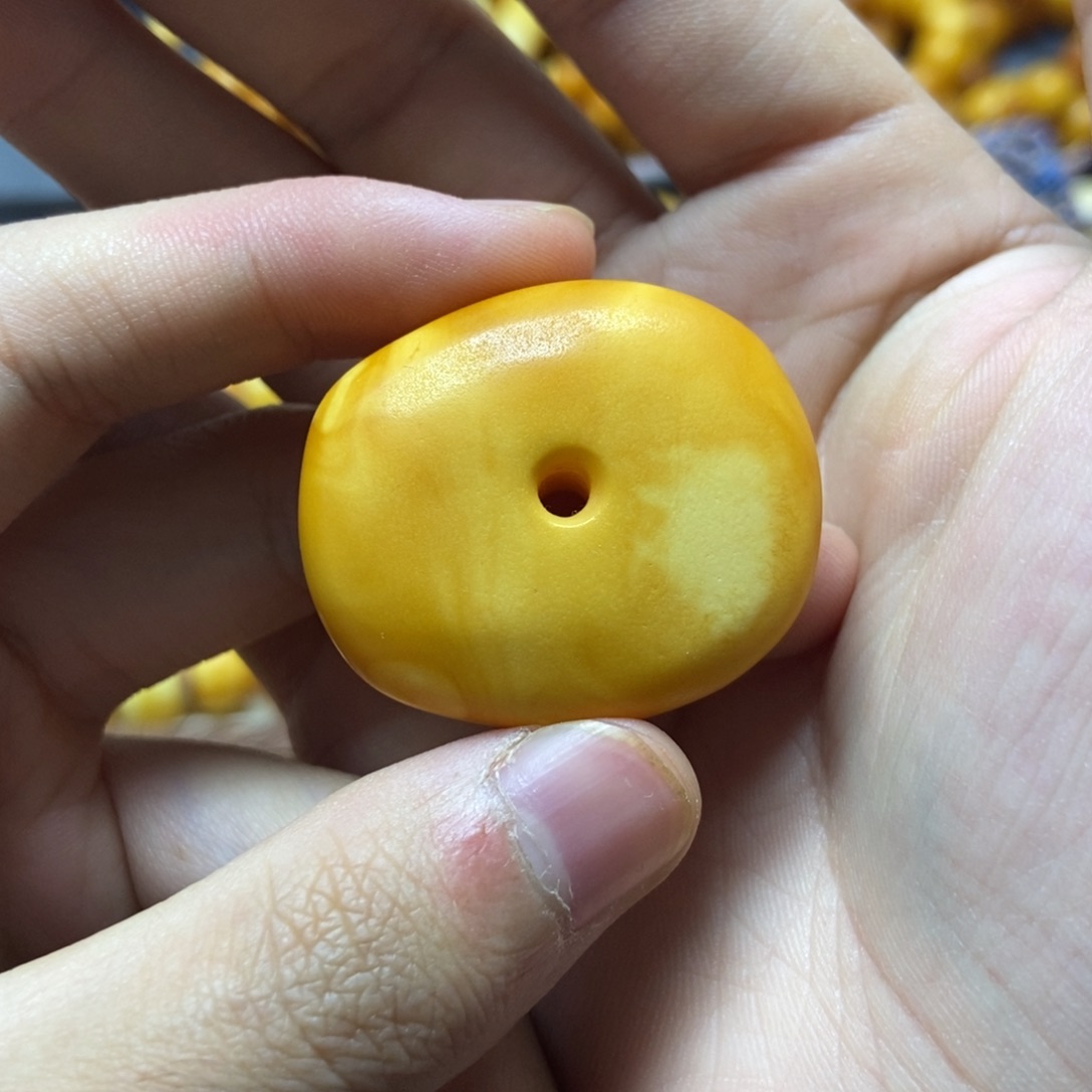 未镶嵌琥珀珠宝奇石