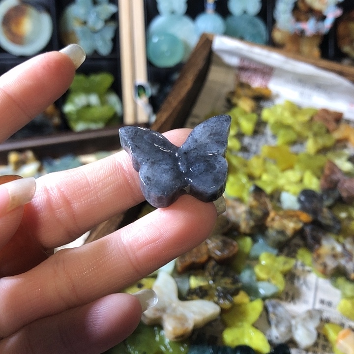 岫玉未镶嵌岫玉挂件