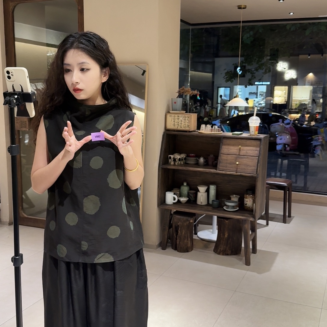 遥***它V862能接受不退换再付款