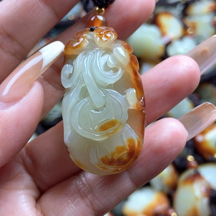 和田玉颈饰未镶嵌