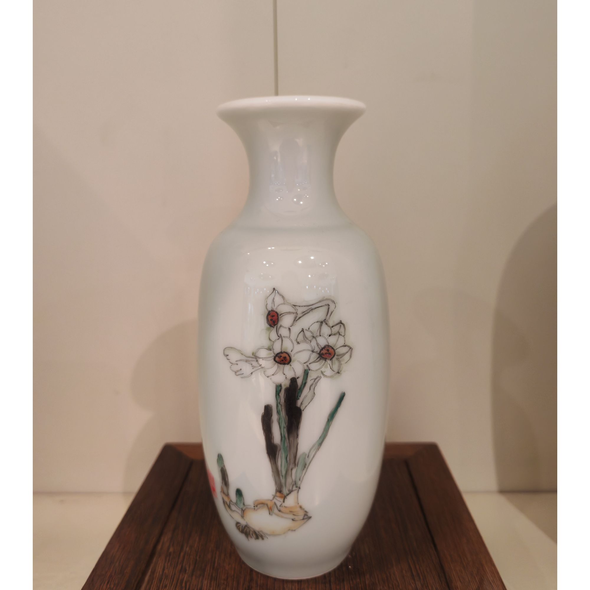 昆仑牌鲁青瓷圆口瓶18.5cm手绘《水仙》 复刻70年代画面纪念版