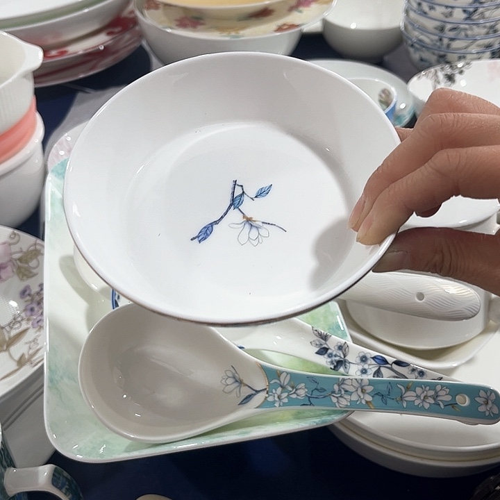 碗微瑕骨瓷碟水云间两只装