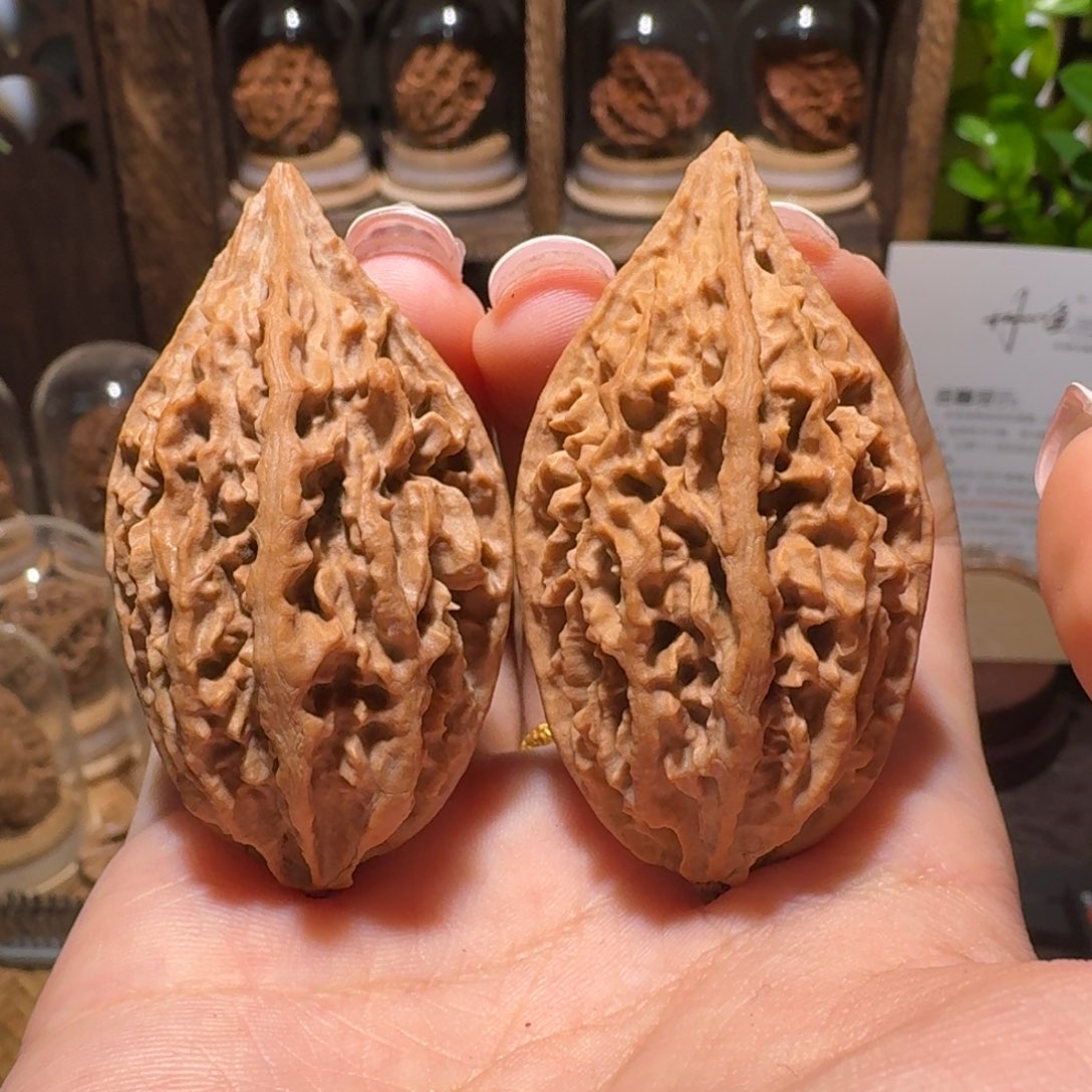 大***大文玩核桃把件火焰柳叶