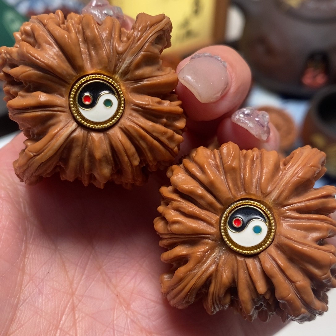 文玩核桃把件45尺寸全品四座楼