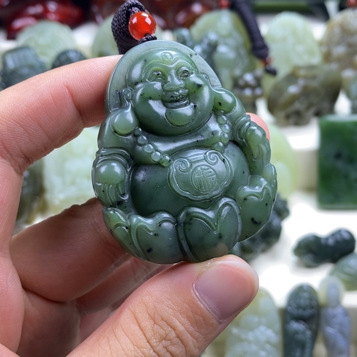 颈饰未镶嵌和田玉