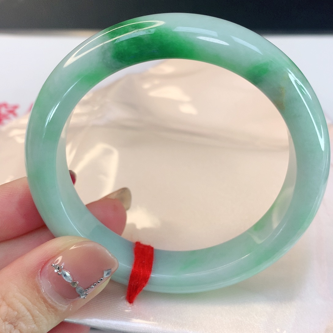 翡翠手镯未镶嵌天然翡翠A货039