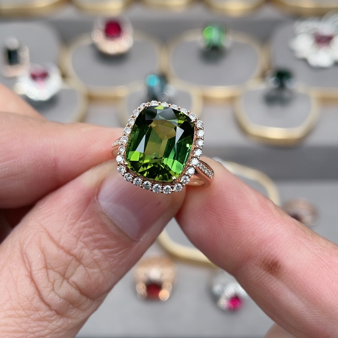 碧玺戒指18K金镶嵌6.94ct