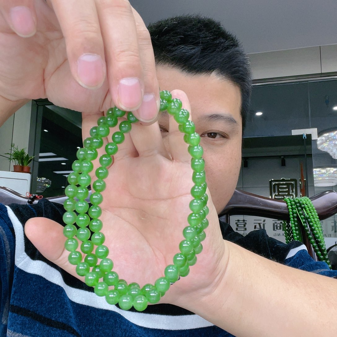 和田玉（碧玉）颈饰未镶嵌