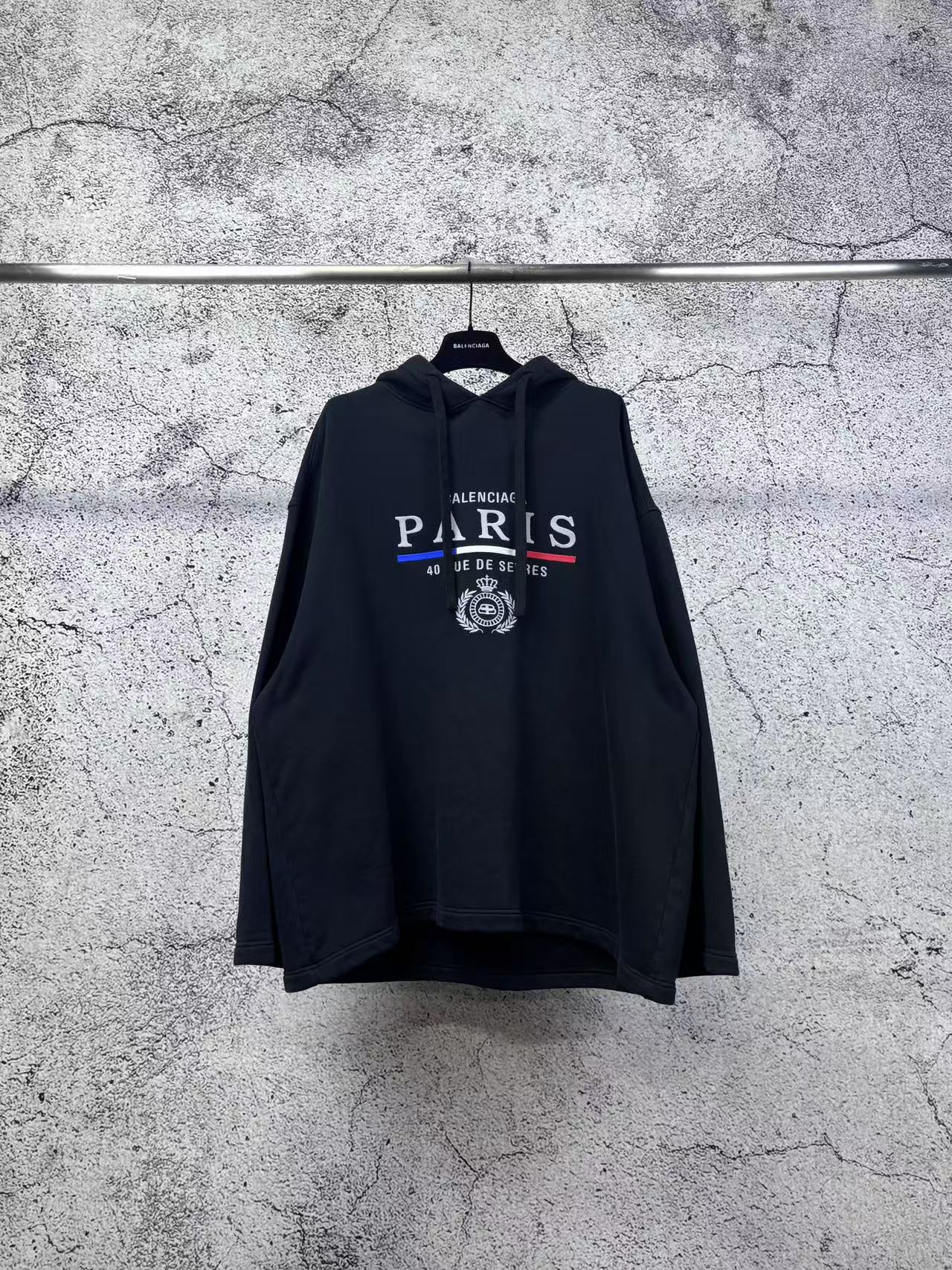 未使用 Balenciaga/巴黎世家 皇冠印花帽衫/M码/R0428