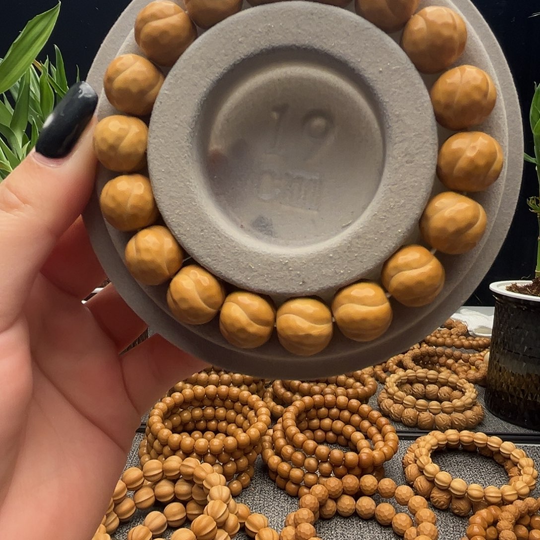 手串猴头核桃卷卷酥钻石面全品