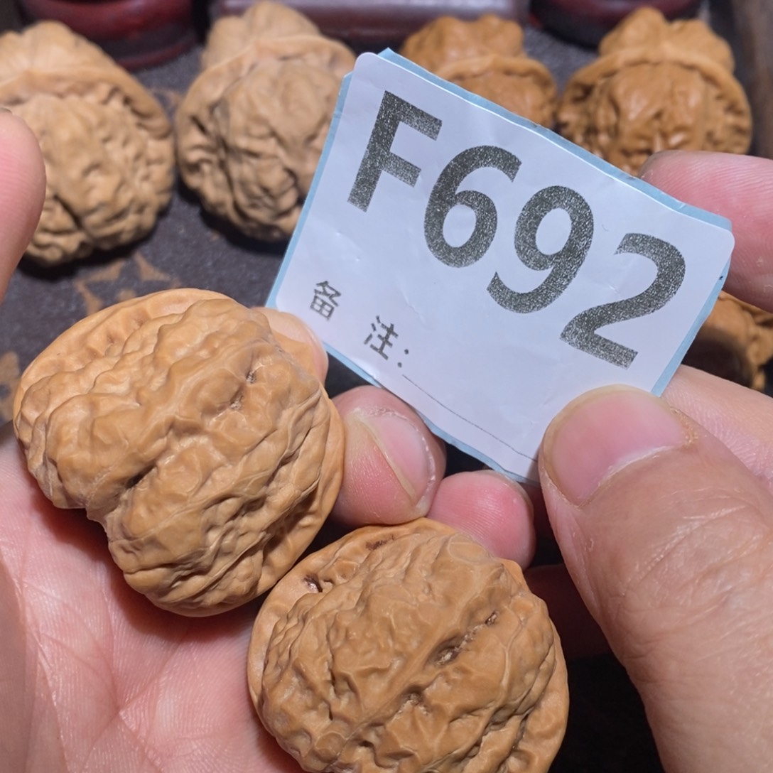 小***常文玩核桃把件蛤蟆头