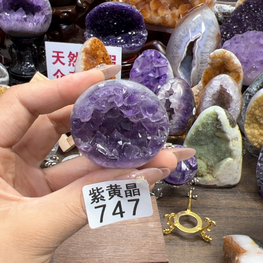 水晶摆件未镶嵌水晶九**贝747