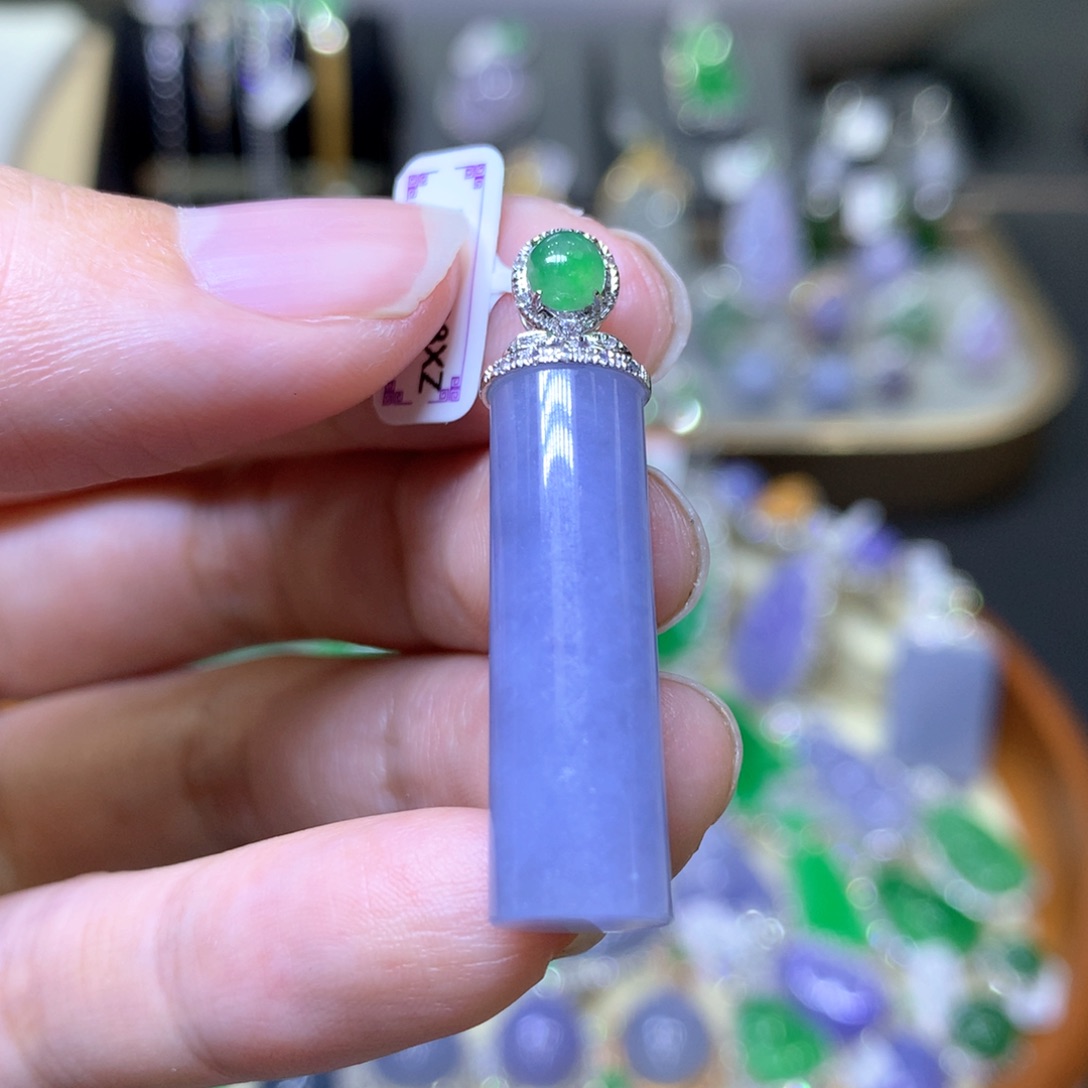 【闪购商品】翡翠颈饰18K金镶嵌翡翠吊坠项链