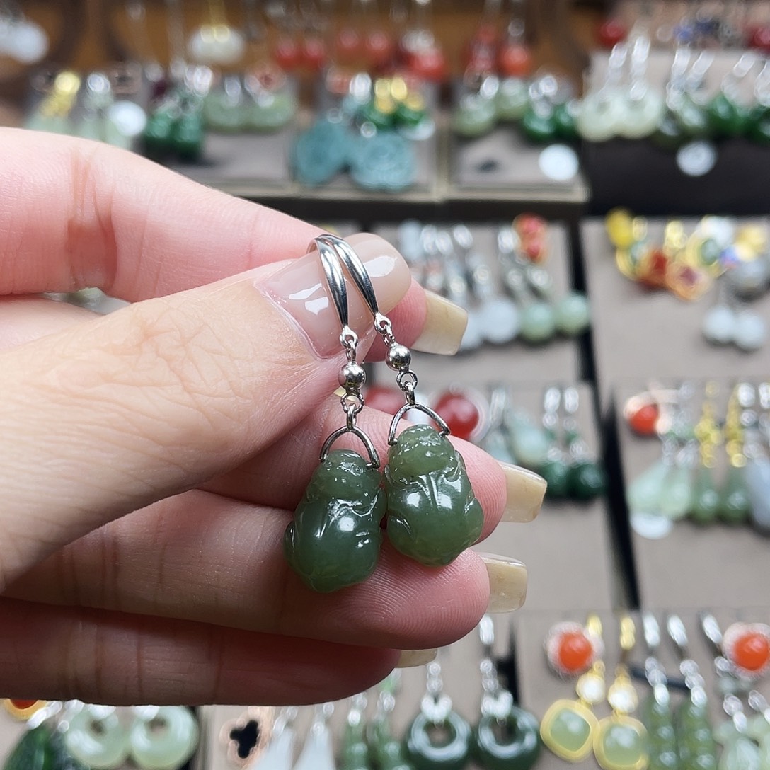 和田玉银S925镶嵌耳饰