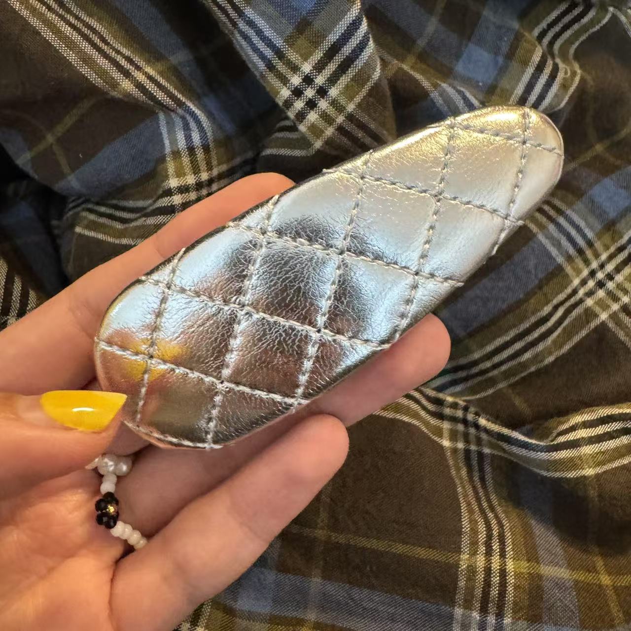 韩系银色方格瓜子夹