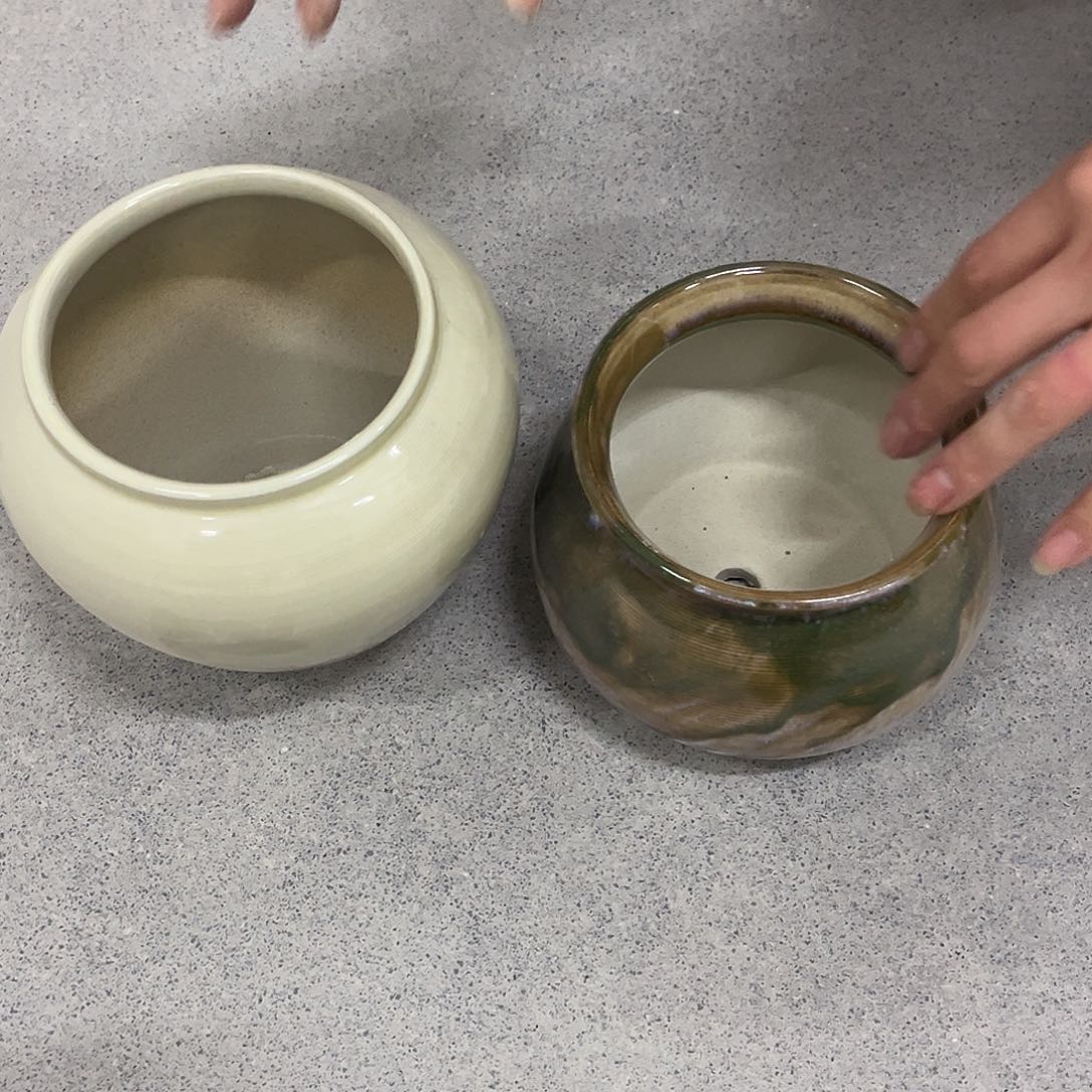 微瑕口11高16。两个装