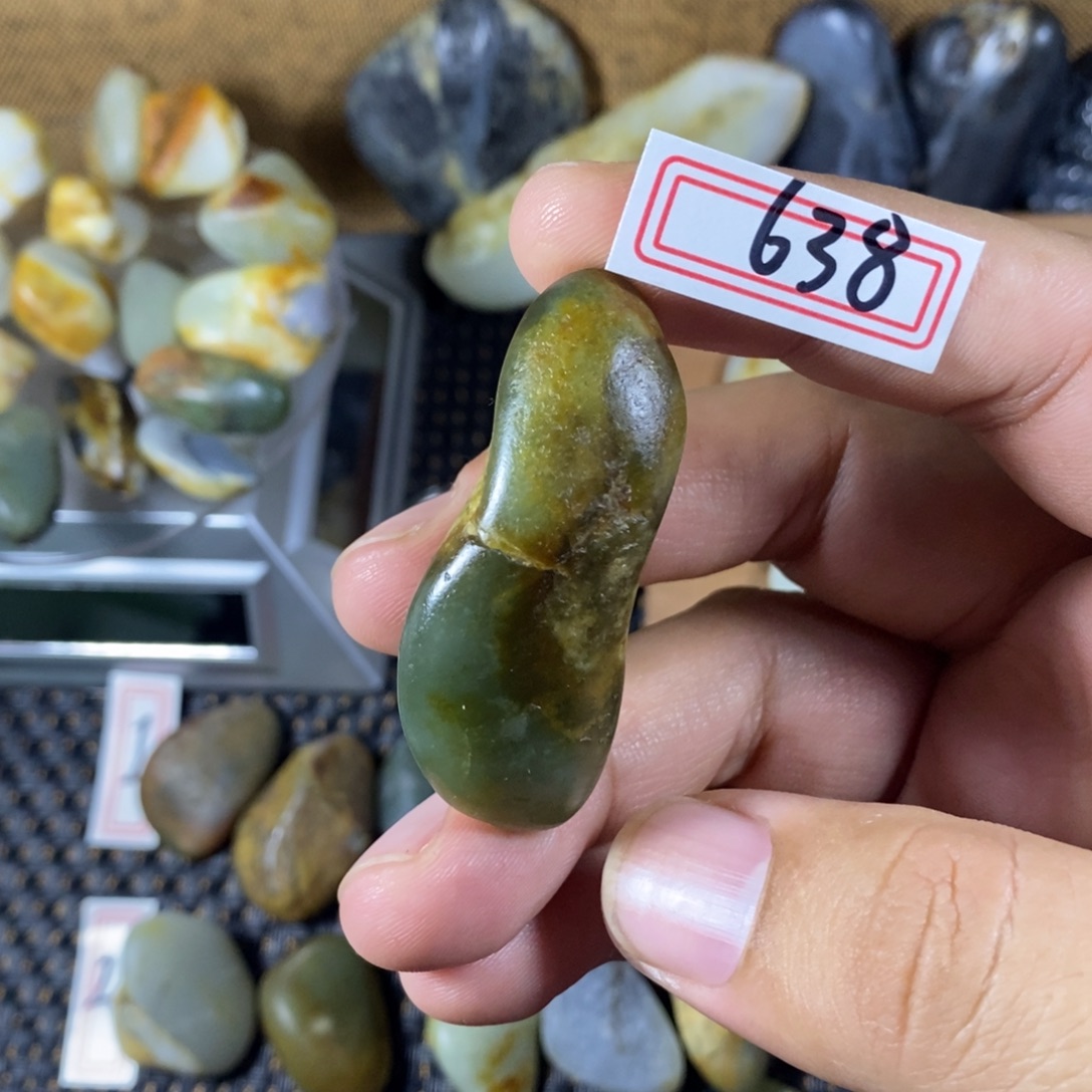 和田玉（糖玉）未镶嵌挂件