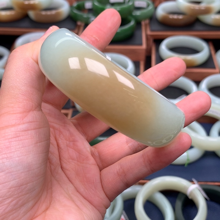 和田玉手镯5859圈口未镶嵌