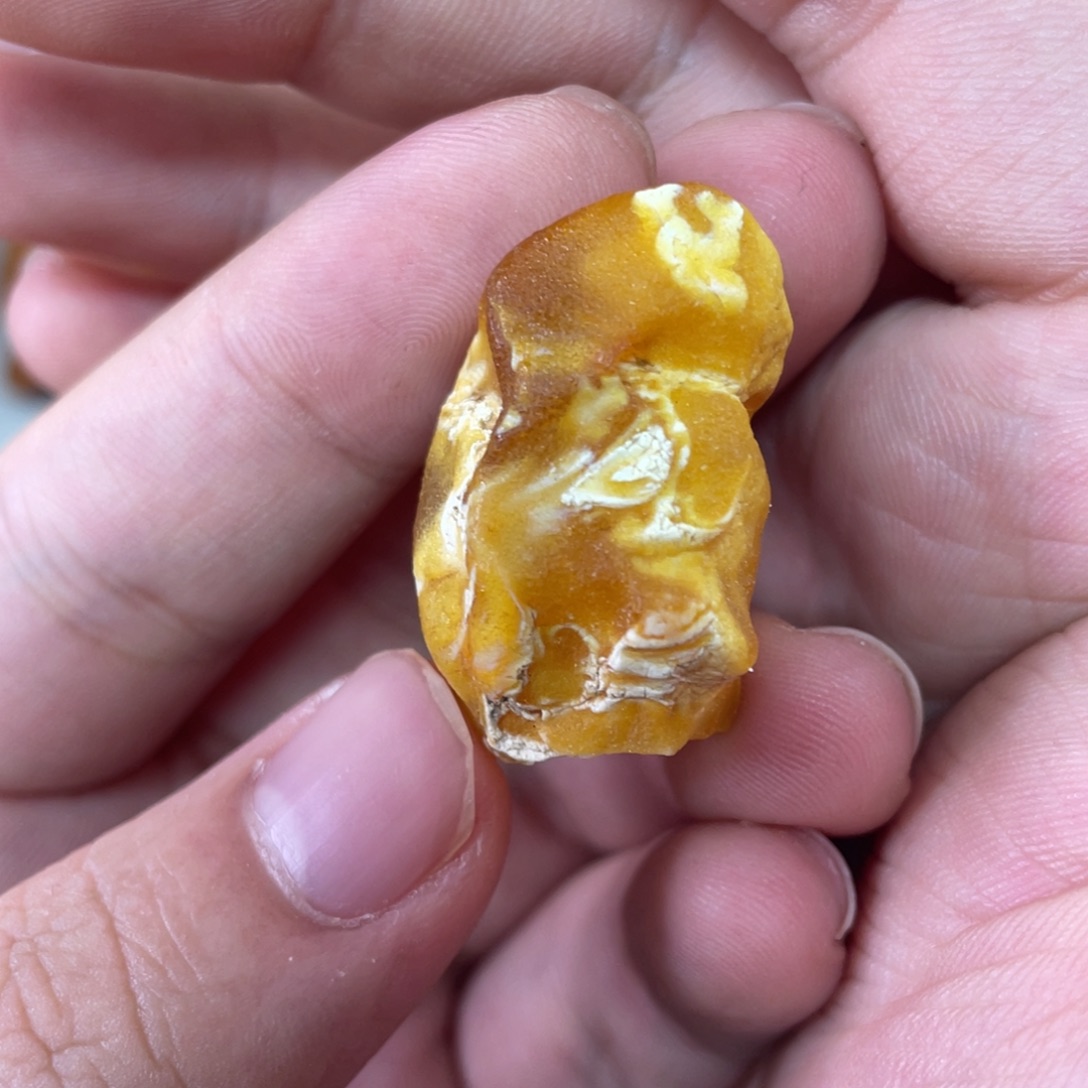 定制琥珀天然琥珀
