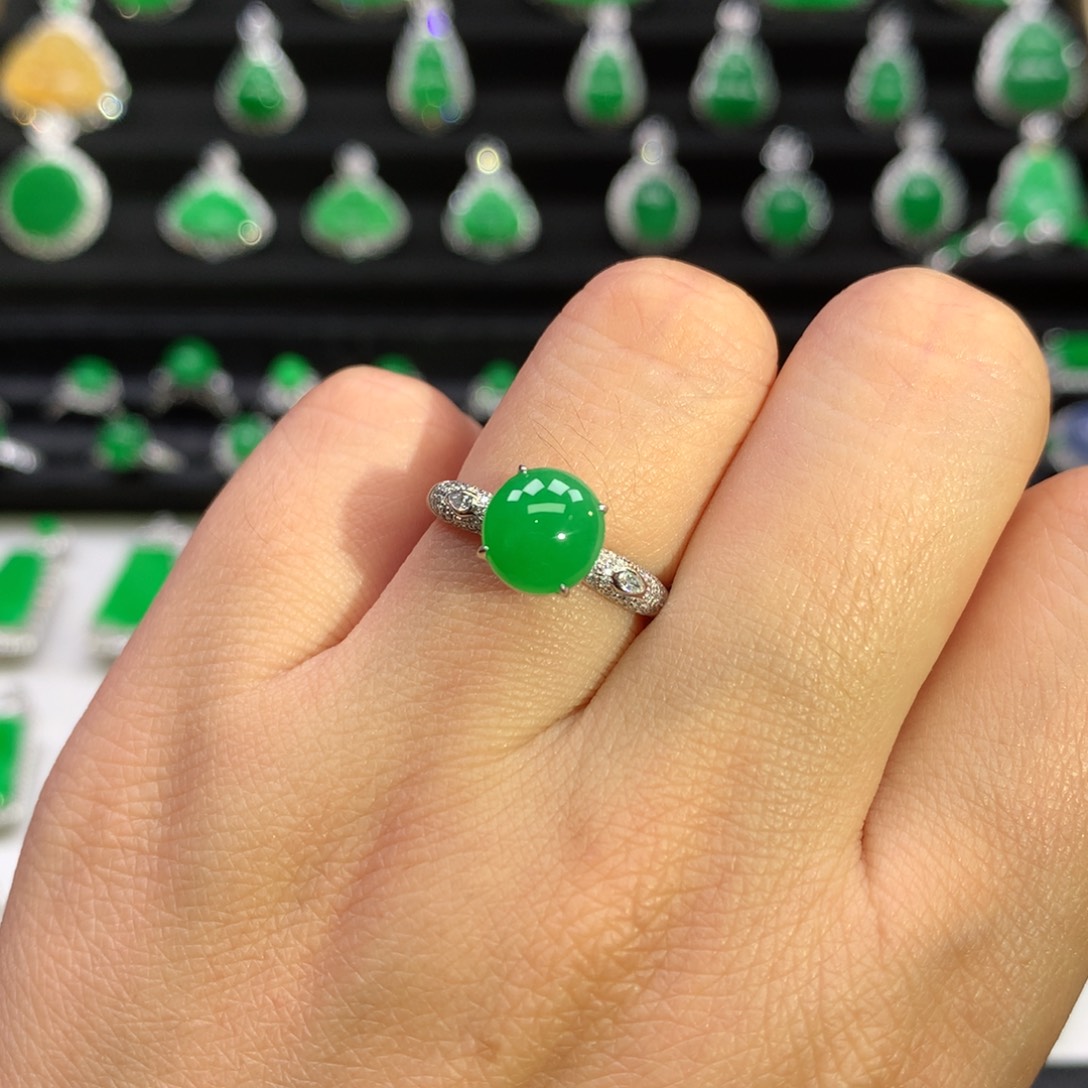 翡翠吊坠(不含链)18K金镶嵌