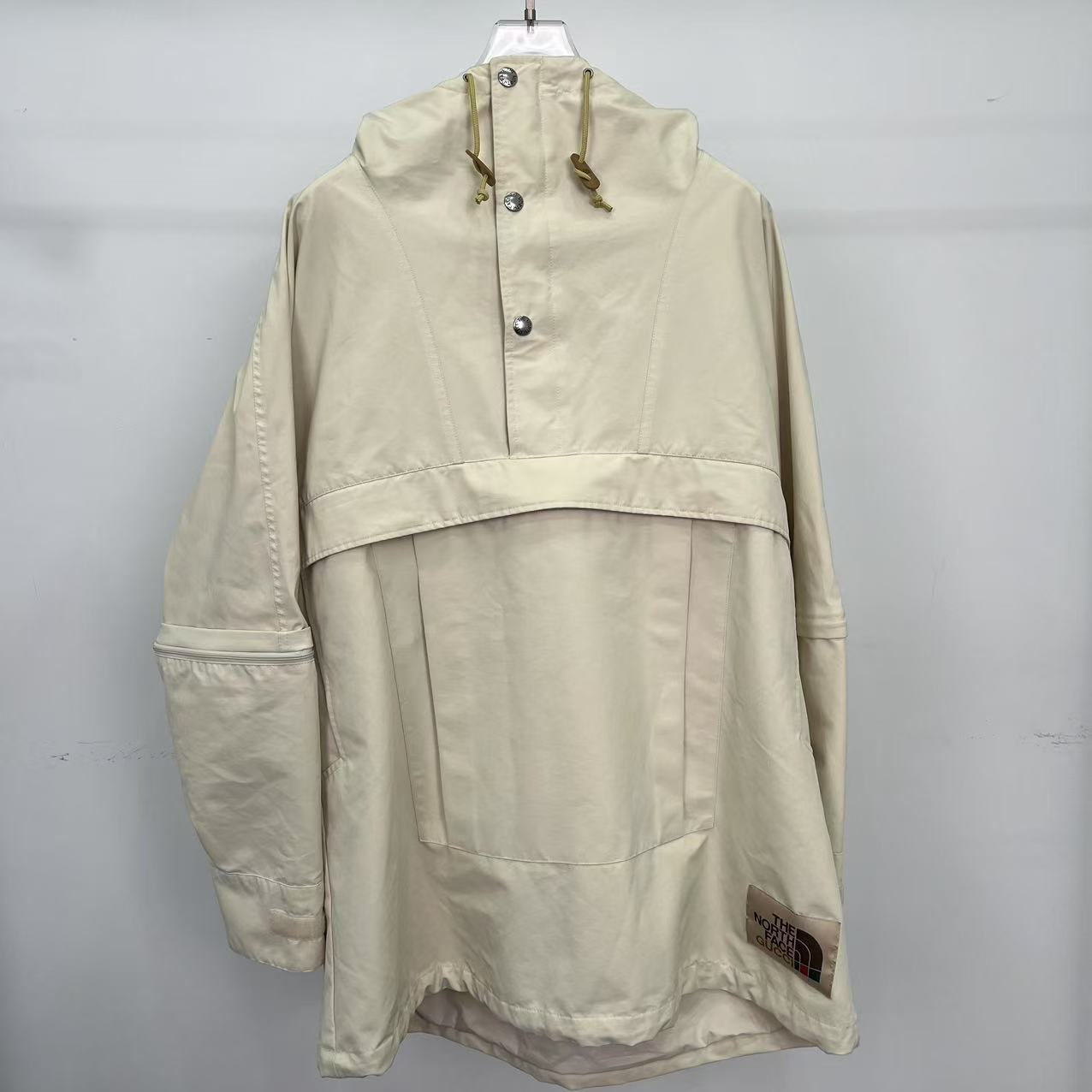 99新 GUCCI/古驰 北面联名 纯色尼龙连帽冲锋衣/M码wk1089
