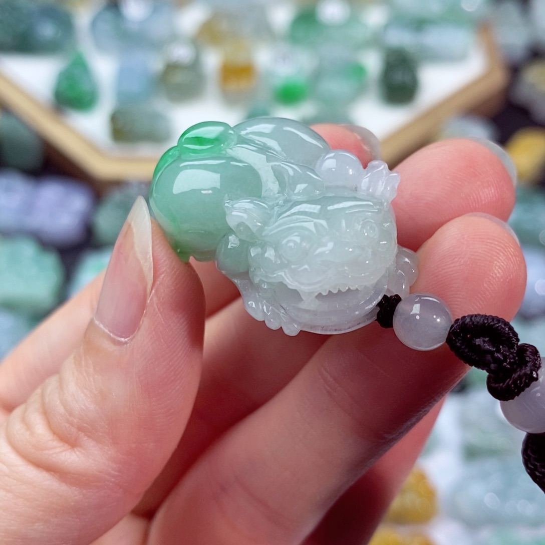 翡翠未镶嵌颈饰天然