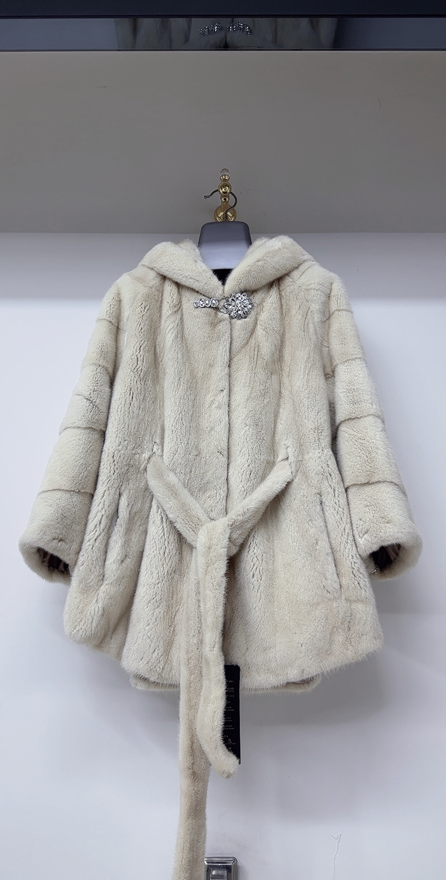 进口貂皮外套衣长70 胸围100 120斤内穿 支持退换