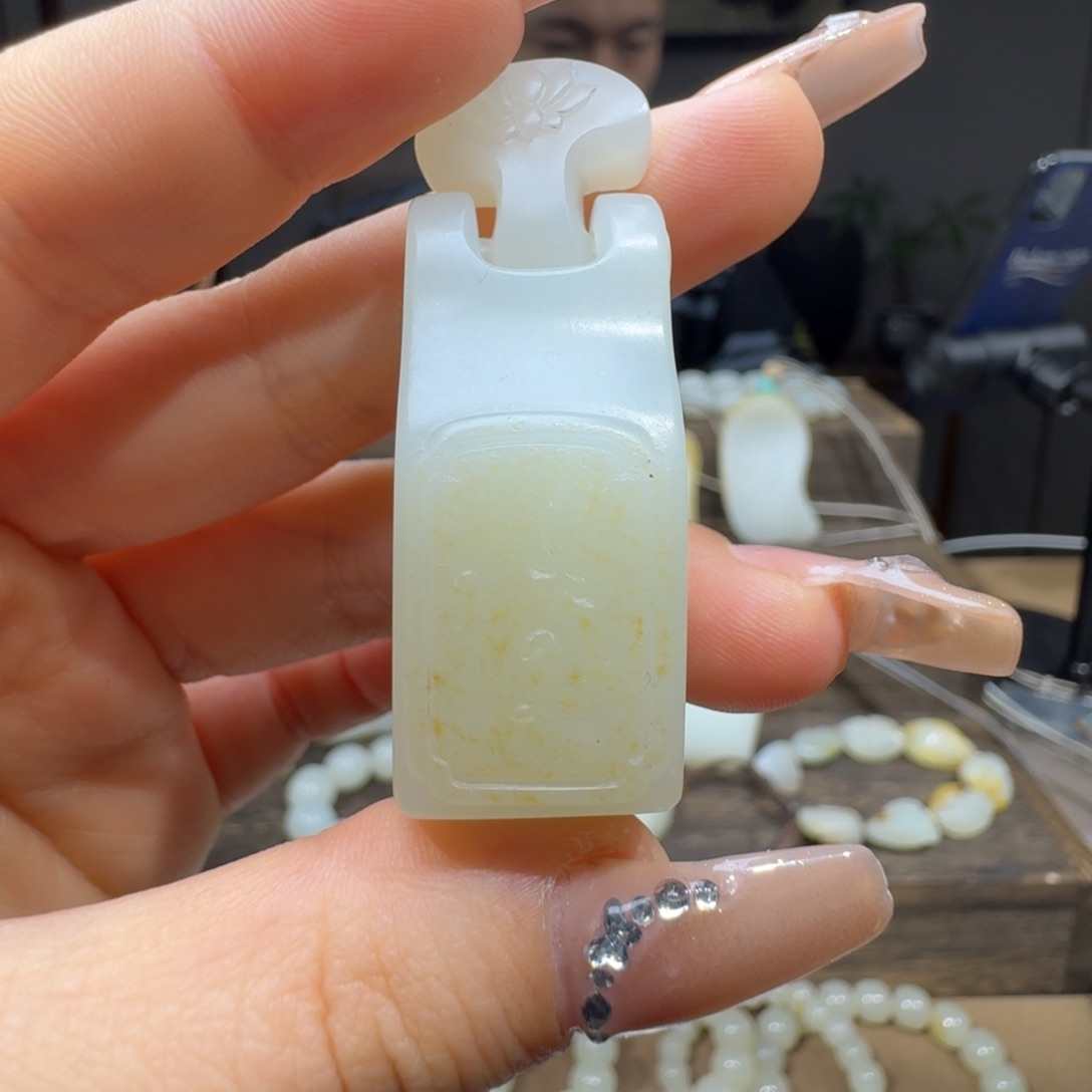 和田玉把件未镶嵌